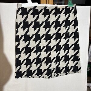 Vintage Worthington Black/Beige Houndstooth Stretch Knit Skirt Women's Size MP